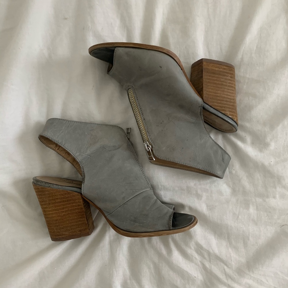 Shoemint Grey Zip Up Chunky Heels | 37